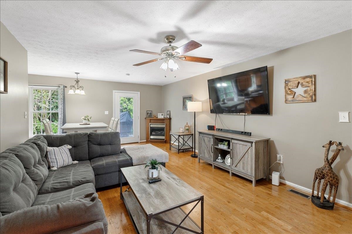 408 GILES Avenue, Dublin, VA 24084