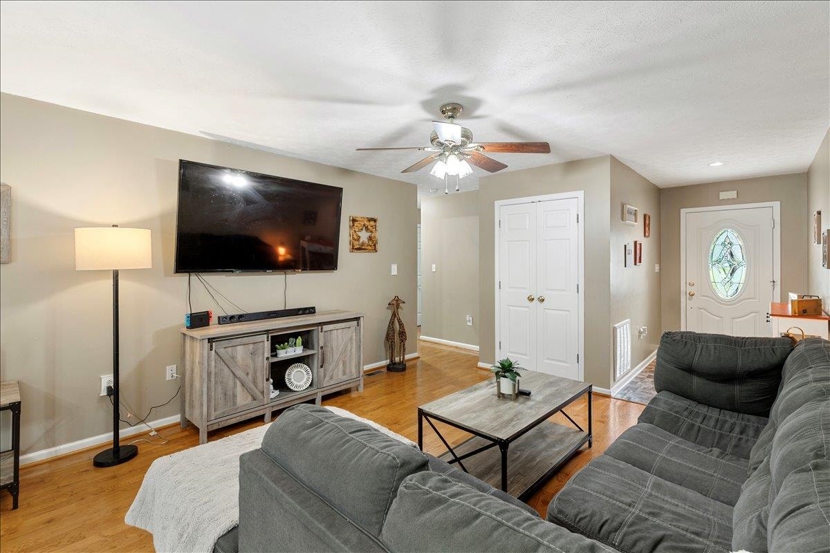 408 GILES Avenue, Dublin, VA 24084