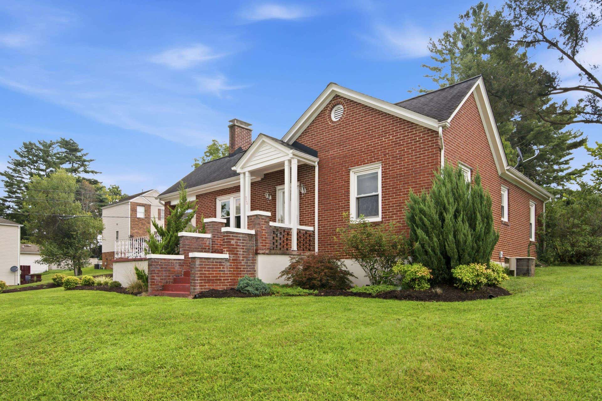 300 Arlington Avenue, Radford, VA 24141