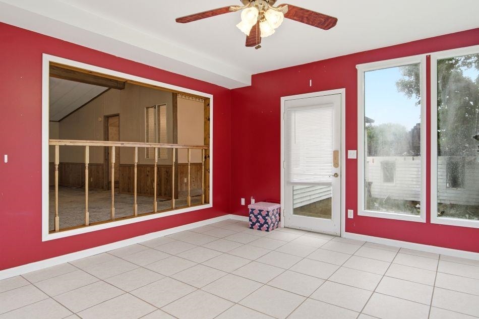 1738 Old Wolf Creek Road, Narrows, VA 24124