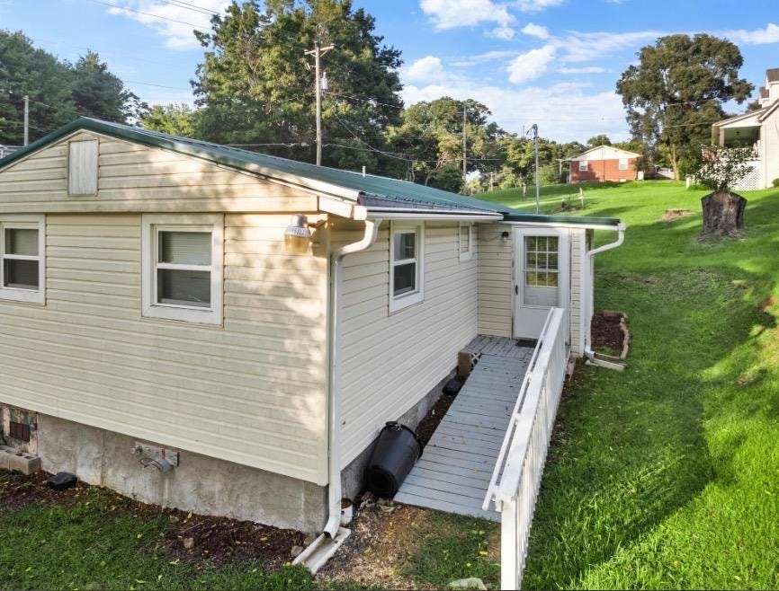 373 Lead Mine Road, Austinville, VA 24312