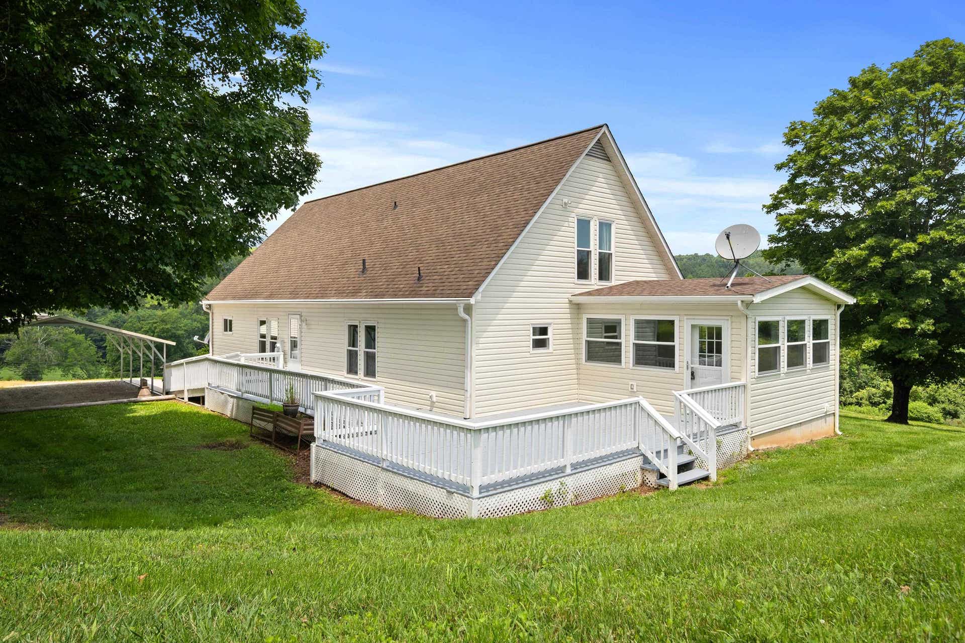 1862 Spring Valley Road, Pearisburg, VA 24134