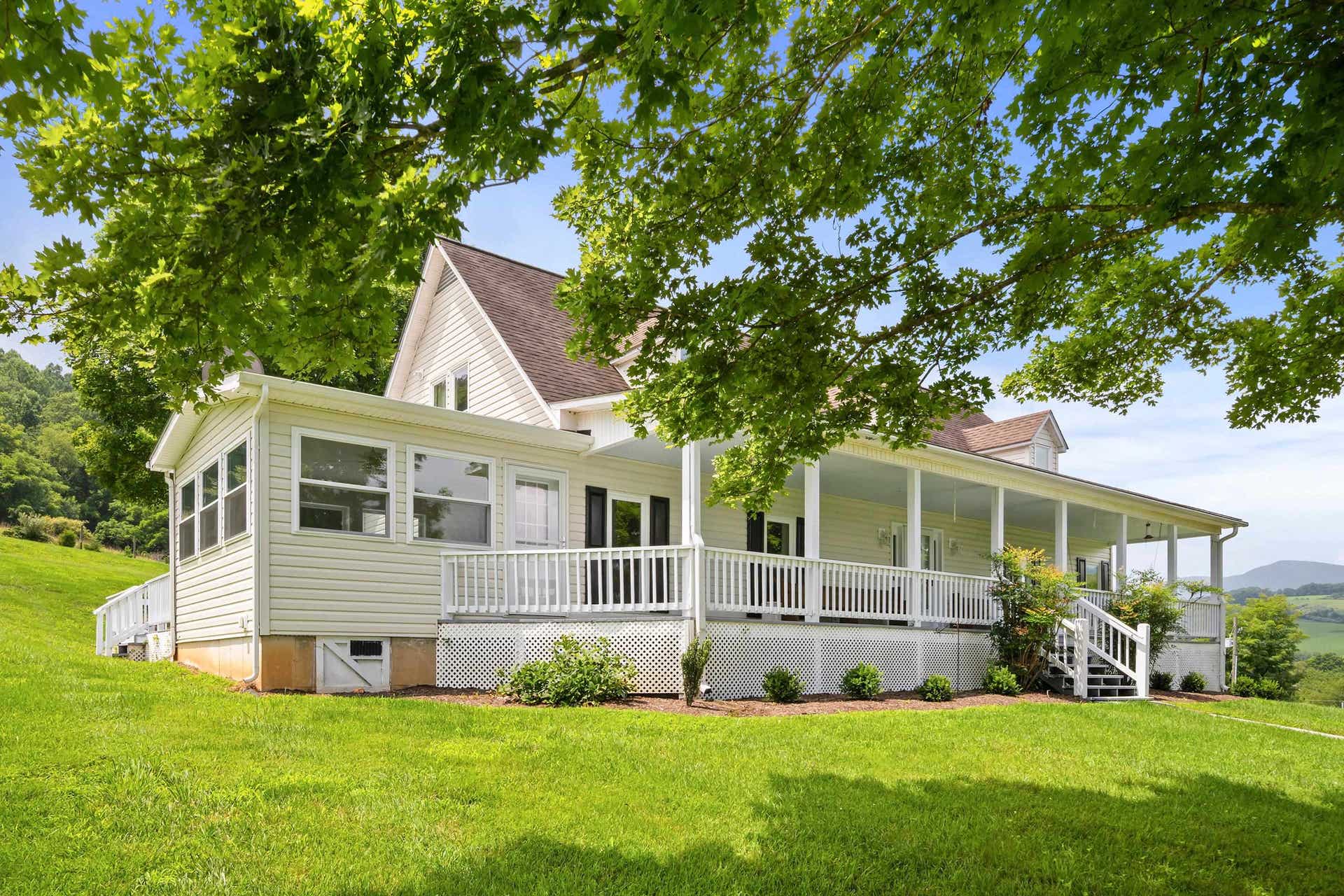 1862 Spring Valley Road, Pearisburg, VA 24134