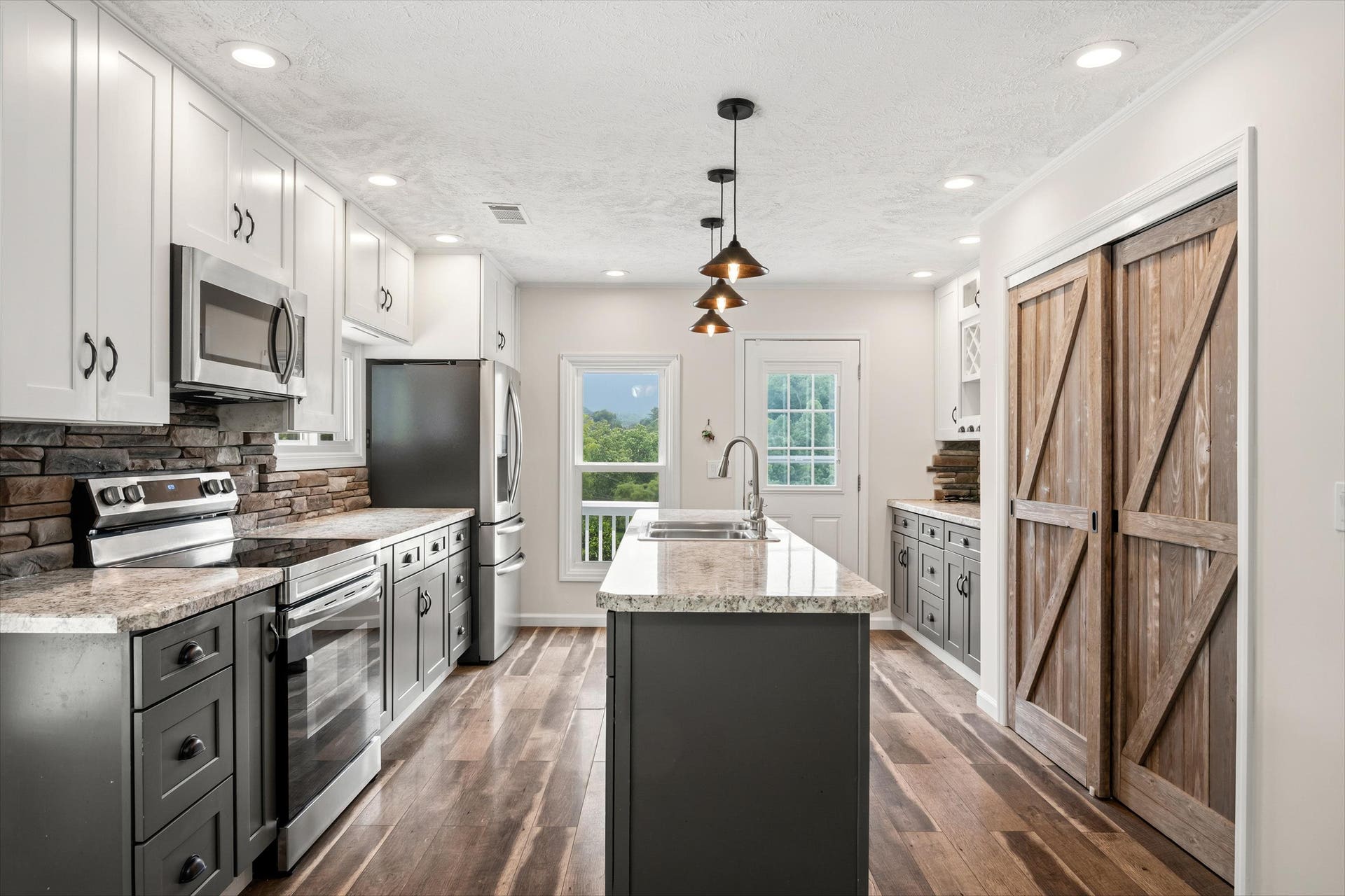 1862 Spring Valley Road, Pearisburg, VA 24134