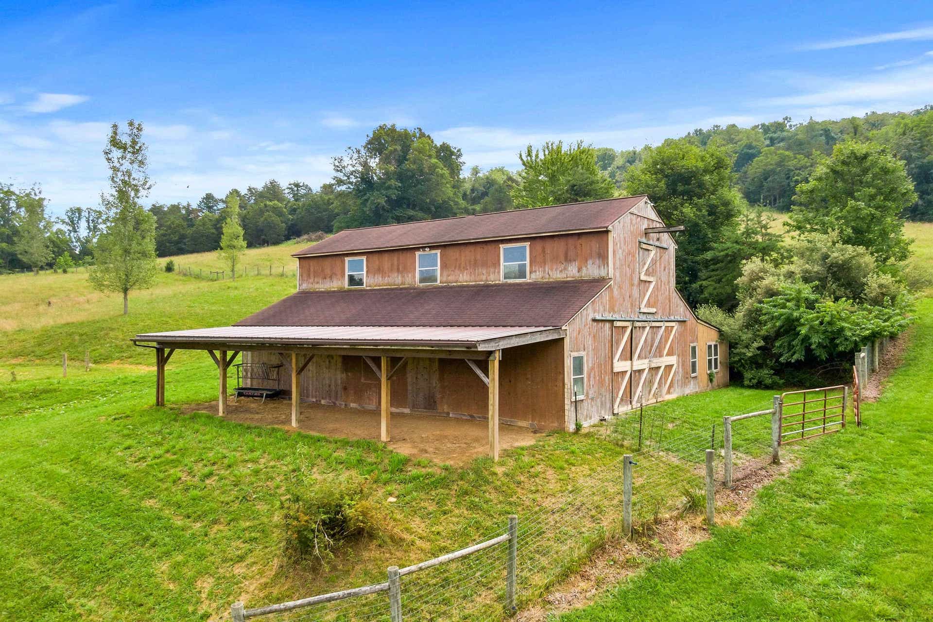 1862 Spring Valley Road, Pearisburg, VA 24134
