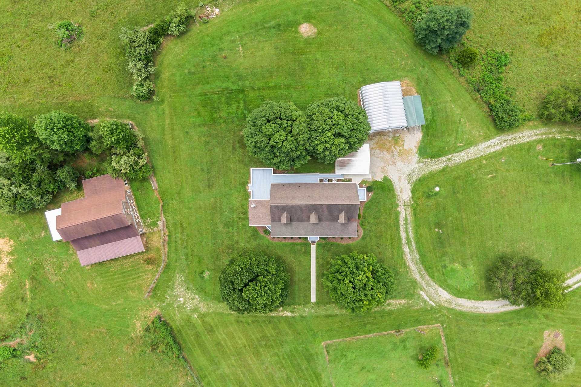 1862 Spring Valley Road, Pearisburg, VA 24134