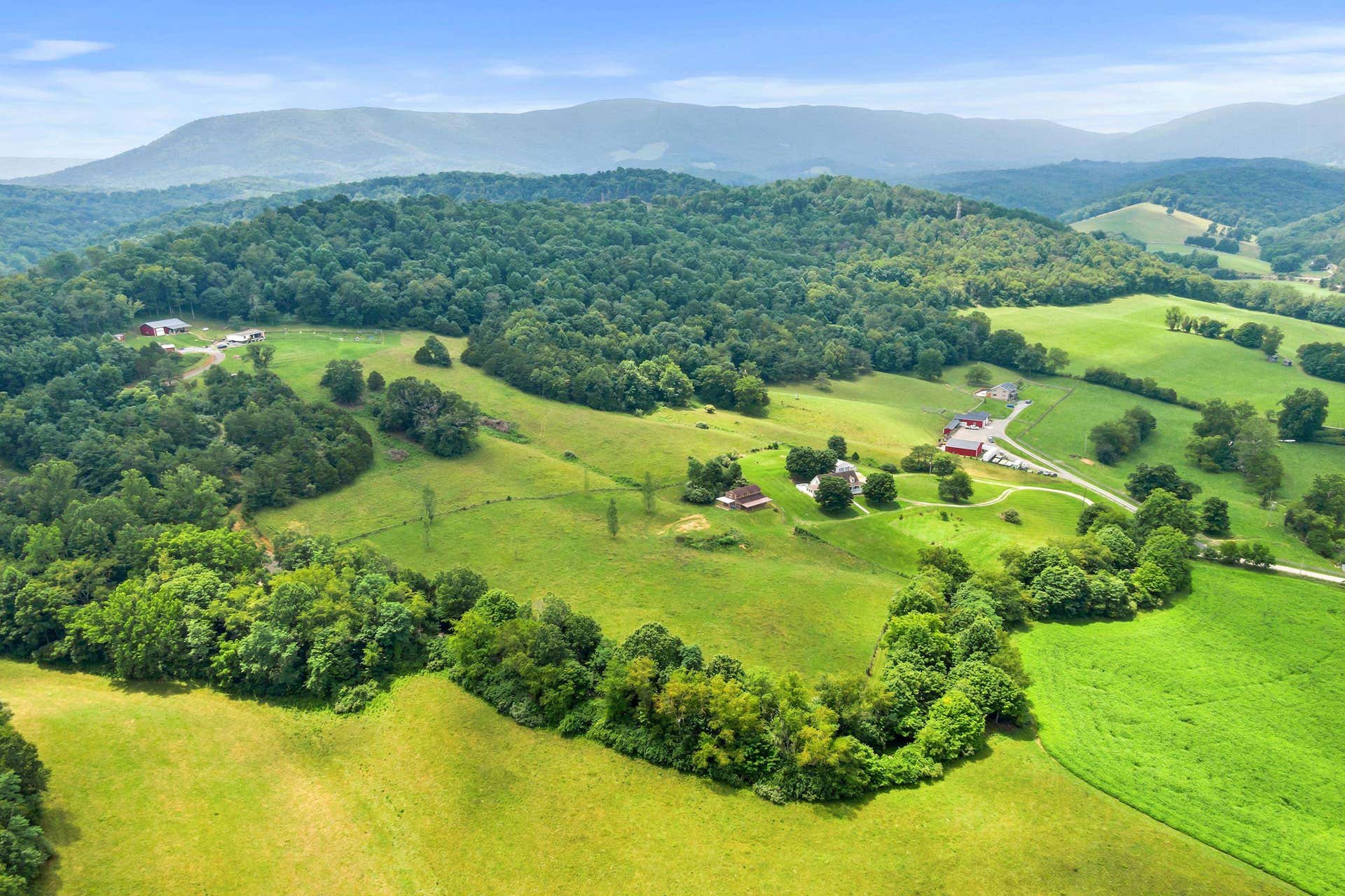 1862 Spring Valley Road, Pearisburg, VA 24134