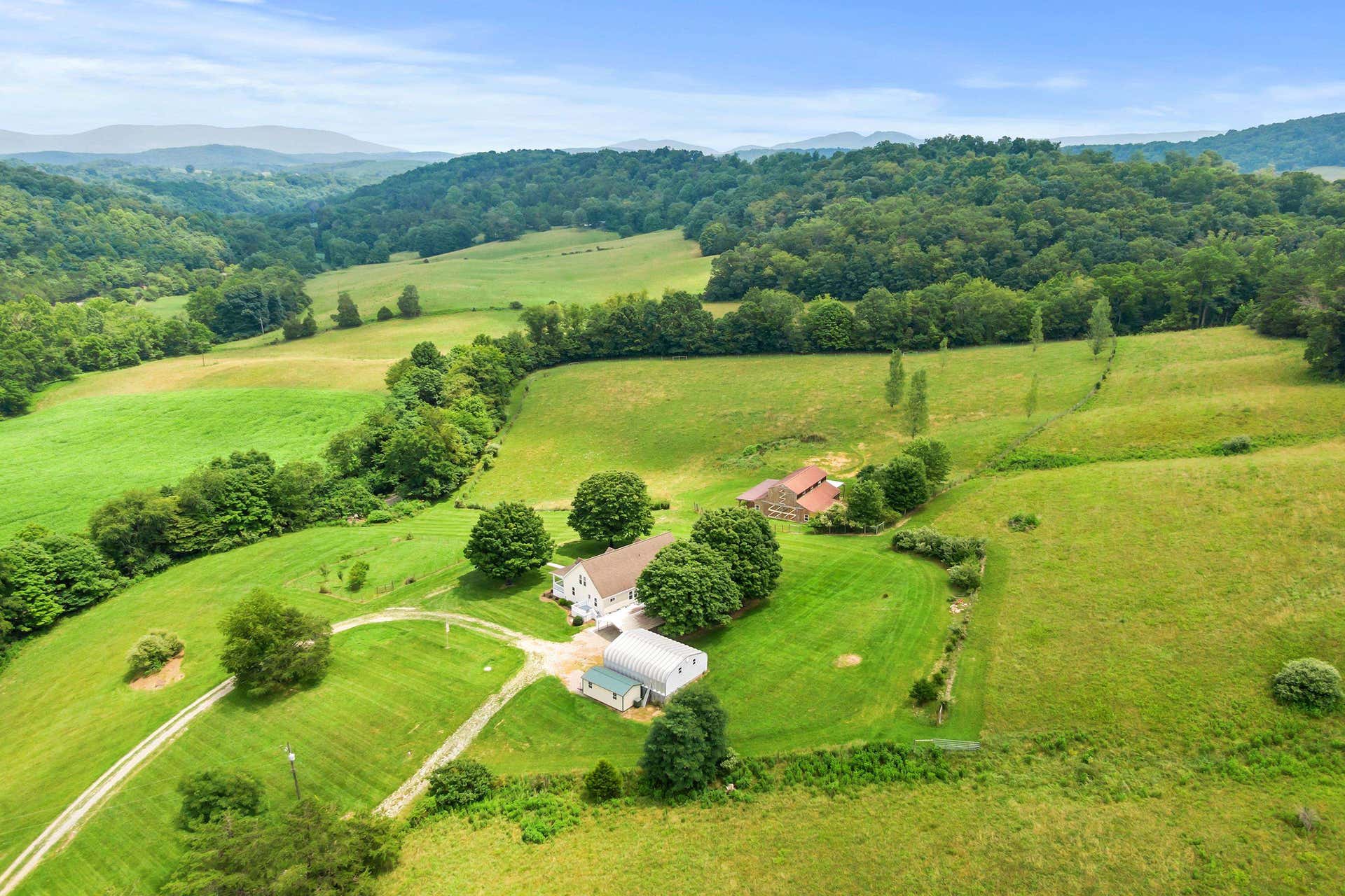 1862 Spring Valley Road, Pearisburg, VA 24134