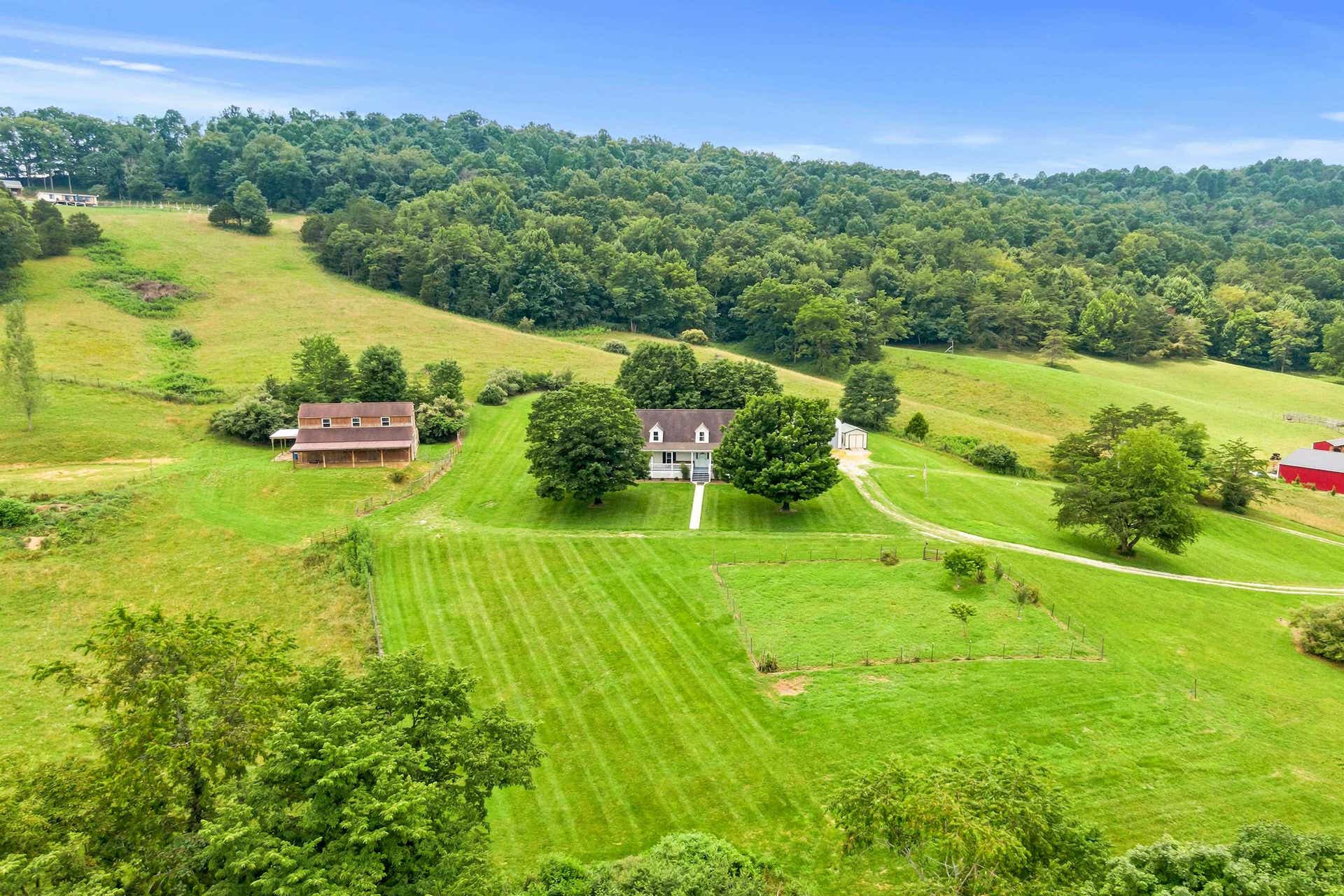 1862 Spring Valley Road, Pearisburg, VA 24134