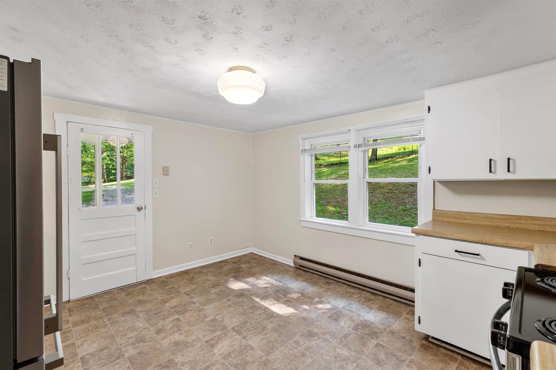 3040 LICK RUN Road, Blacksburg, VA 24060