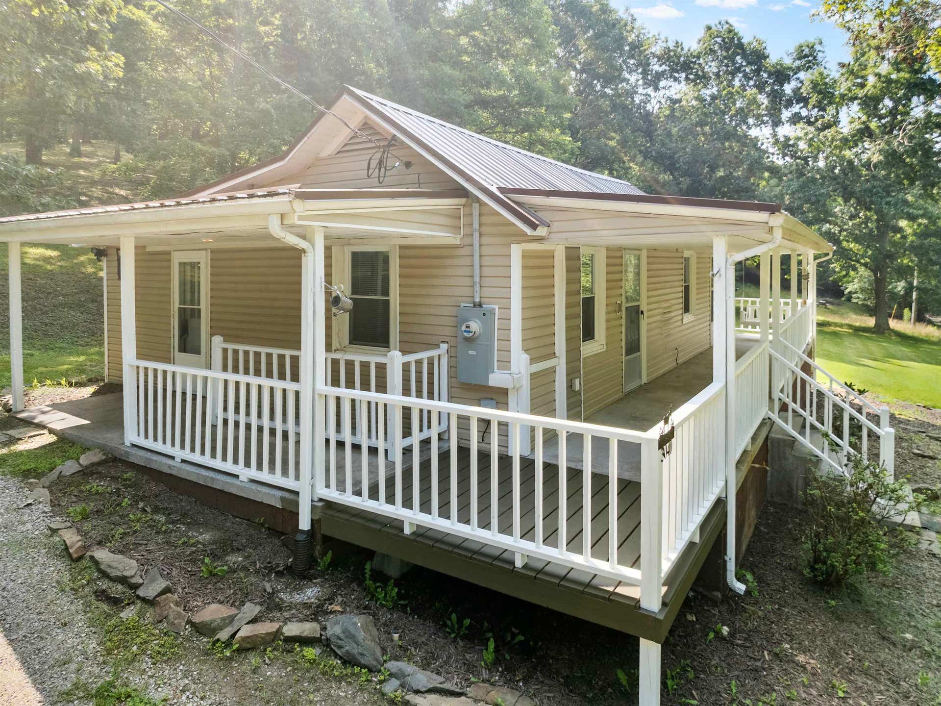3040 LICK RUN Road, Blacksburg, VA 24060