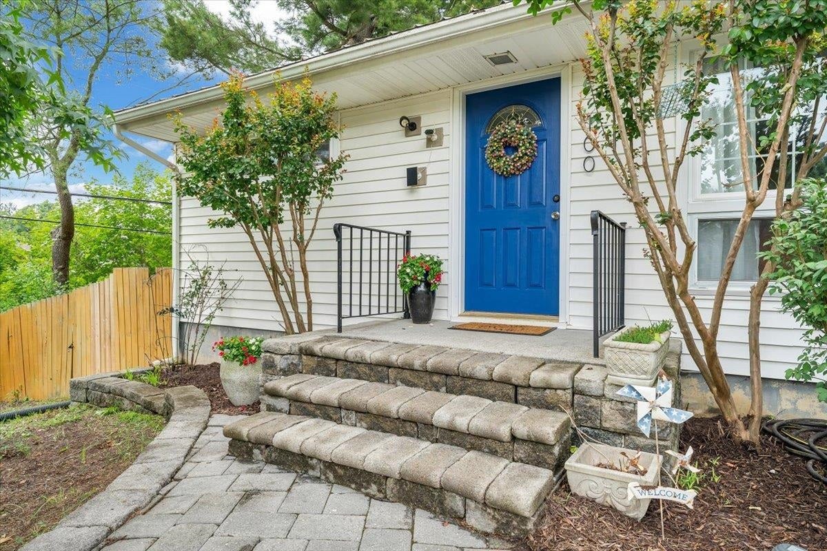 100 Roseland Drive, Christiansburg, VA 24073