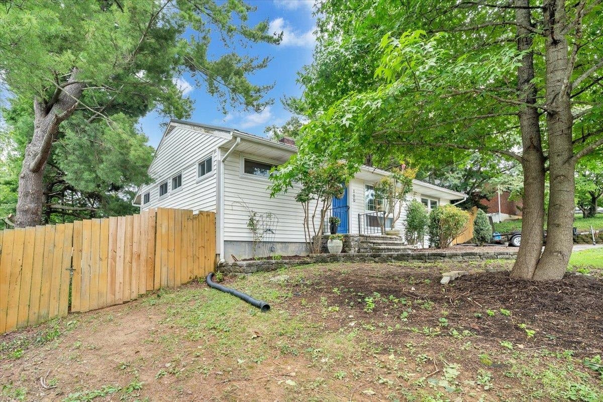 100 Roseland Drive, Christiansburg, VA 24073