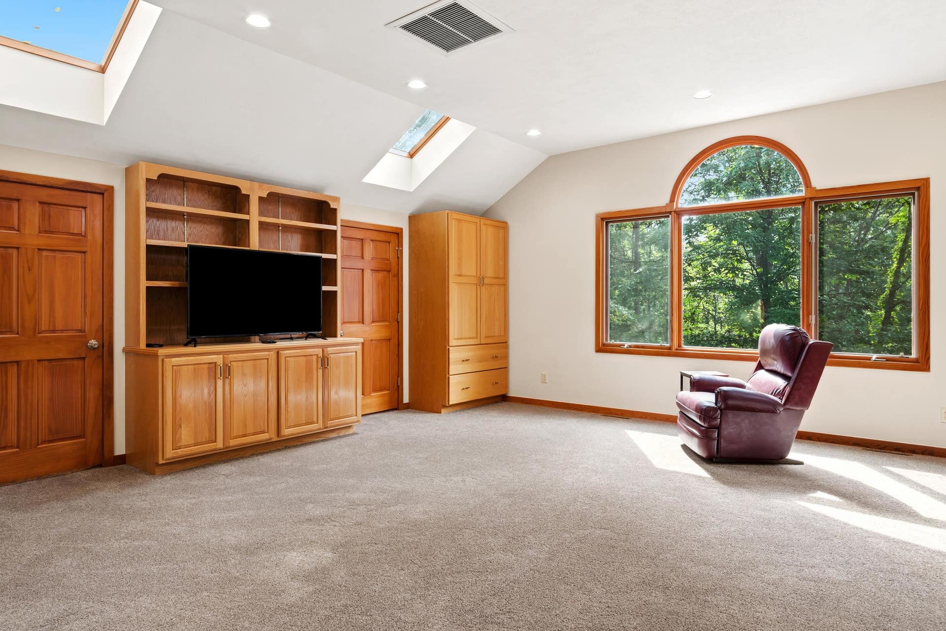 3545 DEER RUN Road, Blacksburg, VA 24060