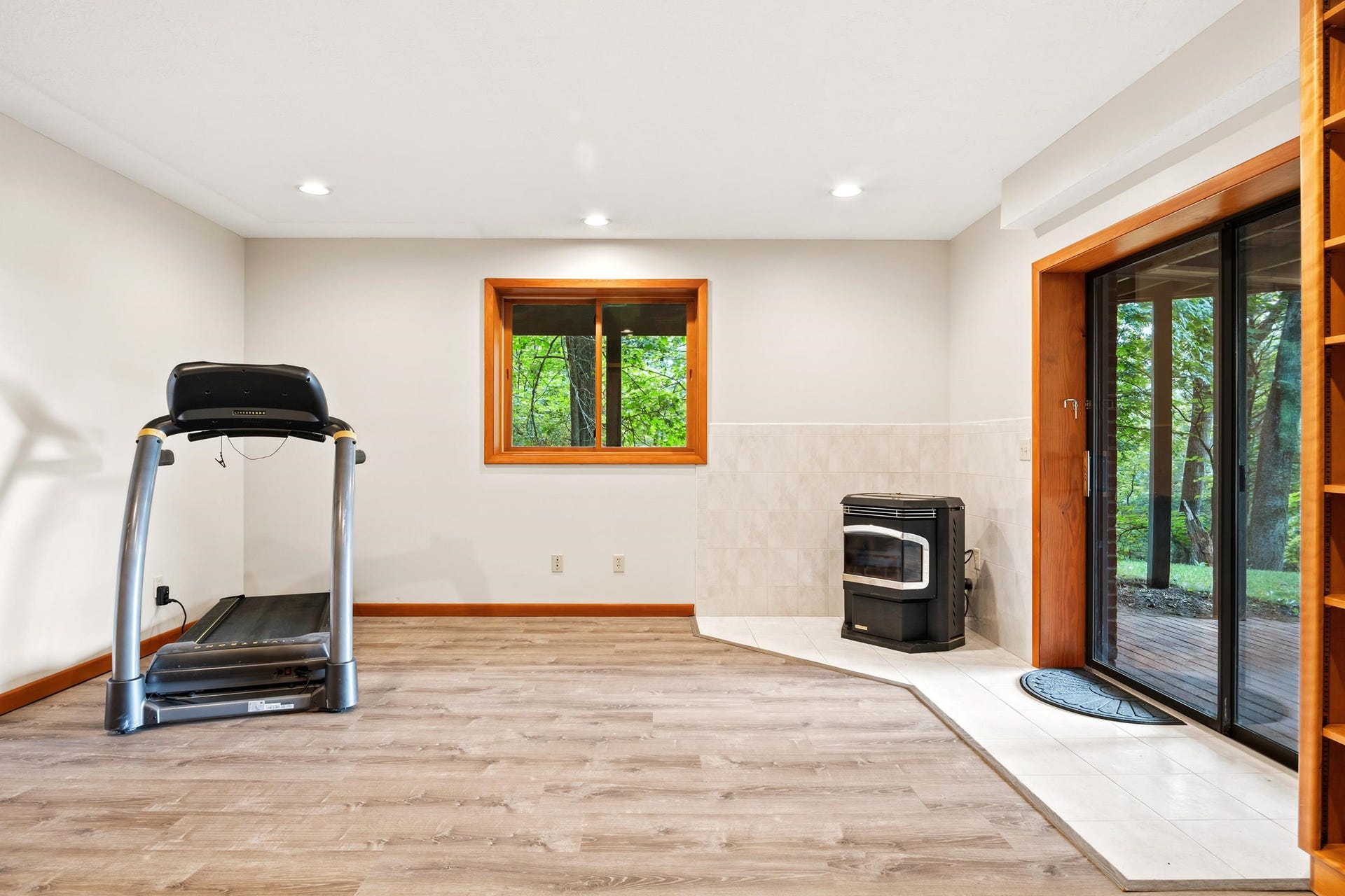 3545 DEER RUN Road, Blacksburg, VA 24060