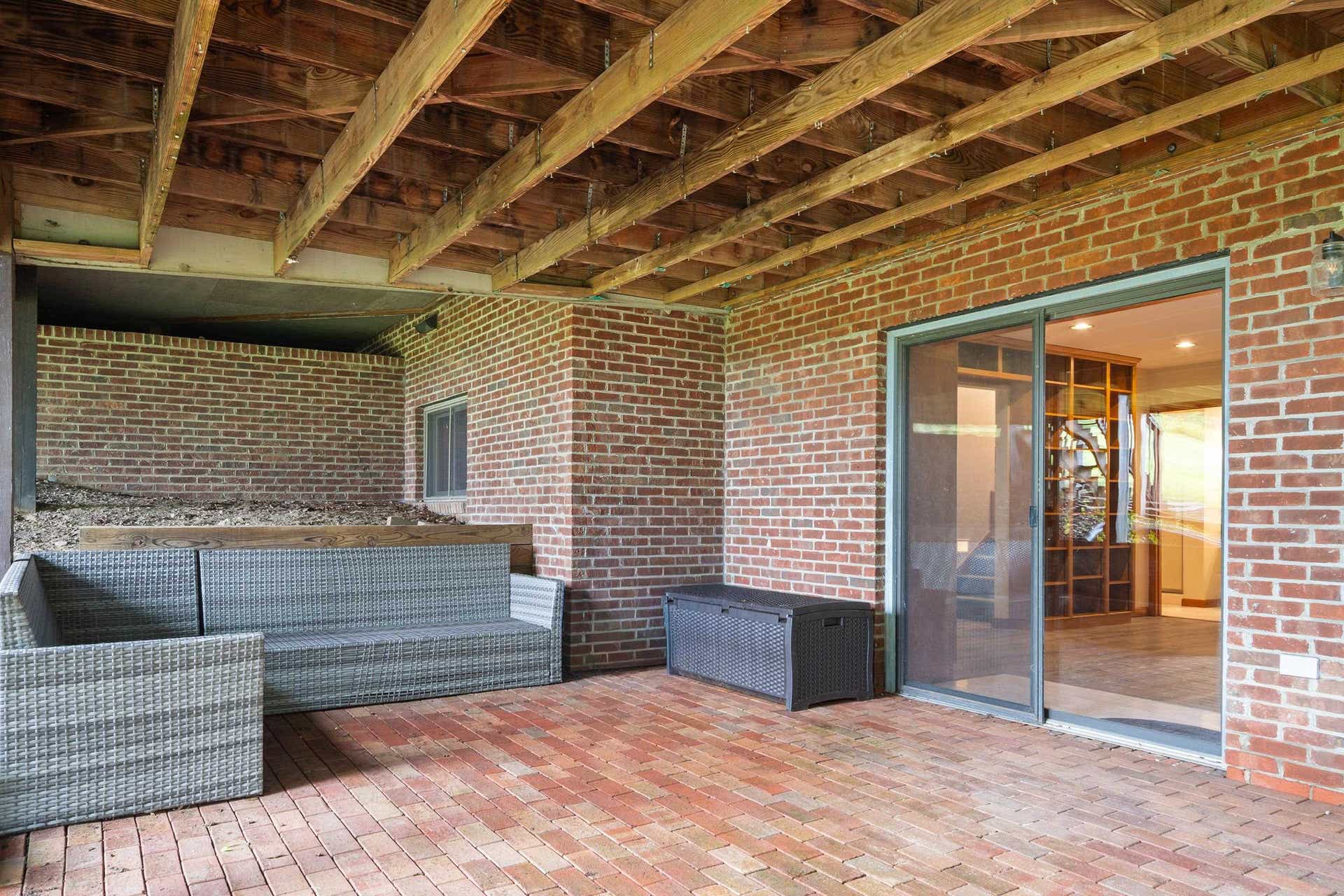 3545 DEER RUN Road, Blacksburg, VA 24060