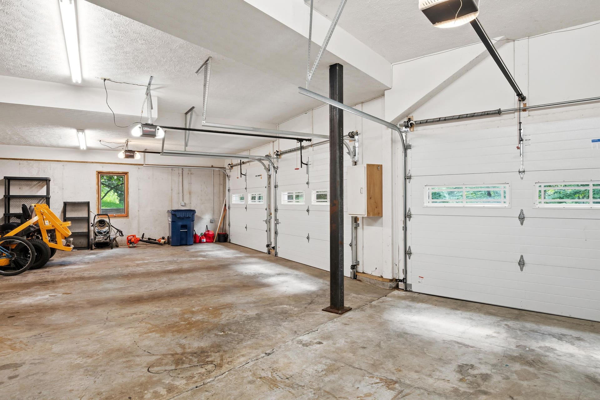 3545 DEER RUN Road, Blacksburg, VA 24060