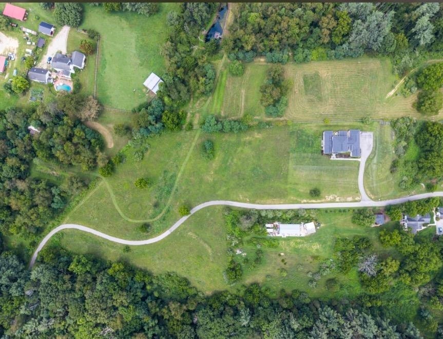 2075 Brooksfield Road, Blacksburg, VA 24060
