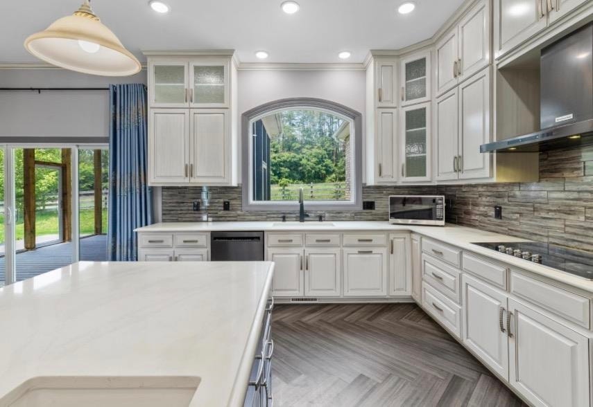 2075 Brooksfield Road, Blacksburg, VA 24060