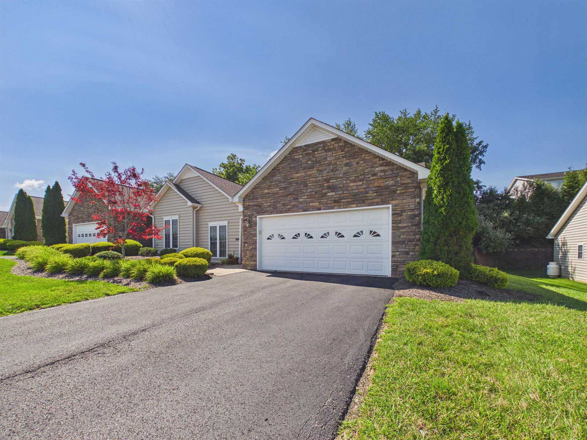 250 VINNIE Avenue, Christiansburg, VA 24073