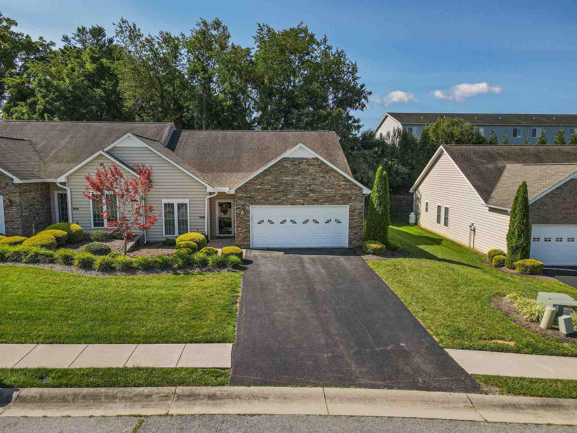 250 VINNIE Avenue, Christiansburg, VA 24073