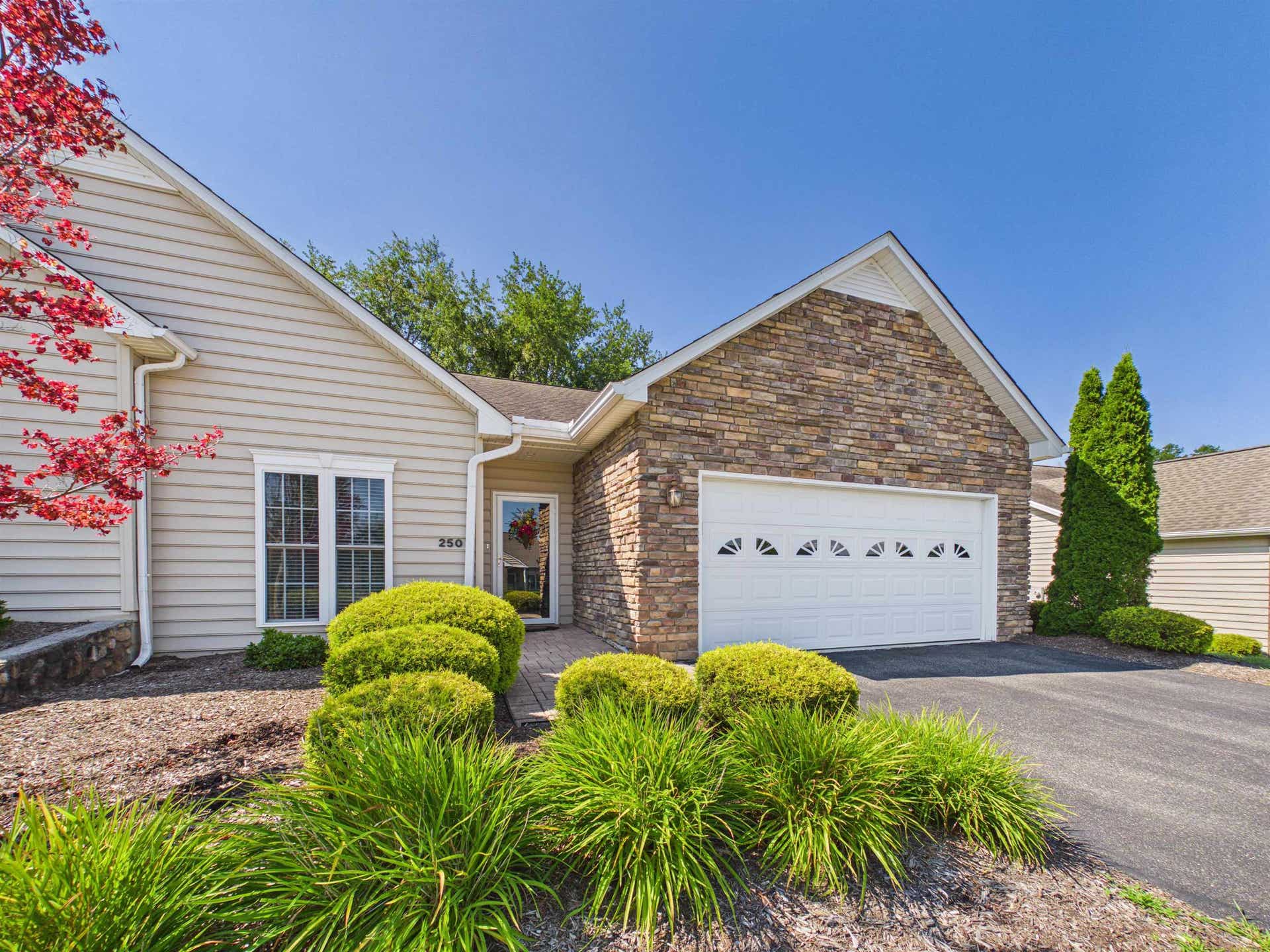 250 VINNIE Avenue, Christiansburg, VA 24073