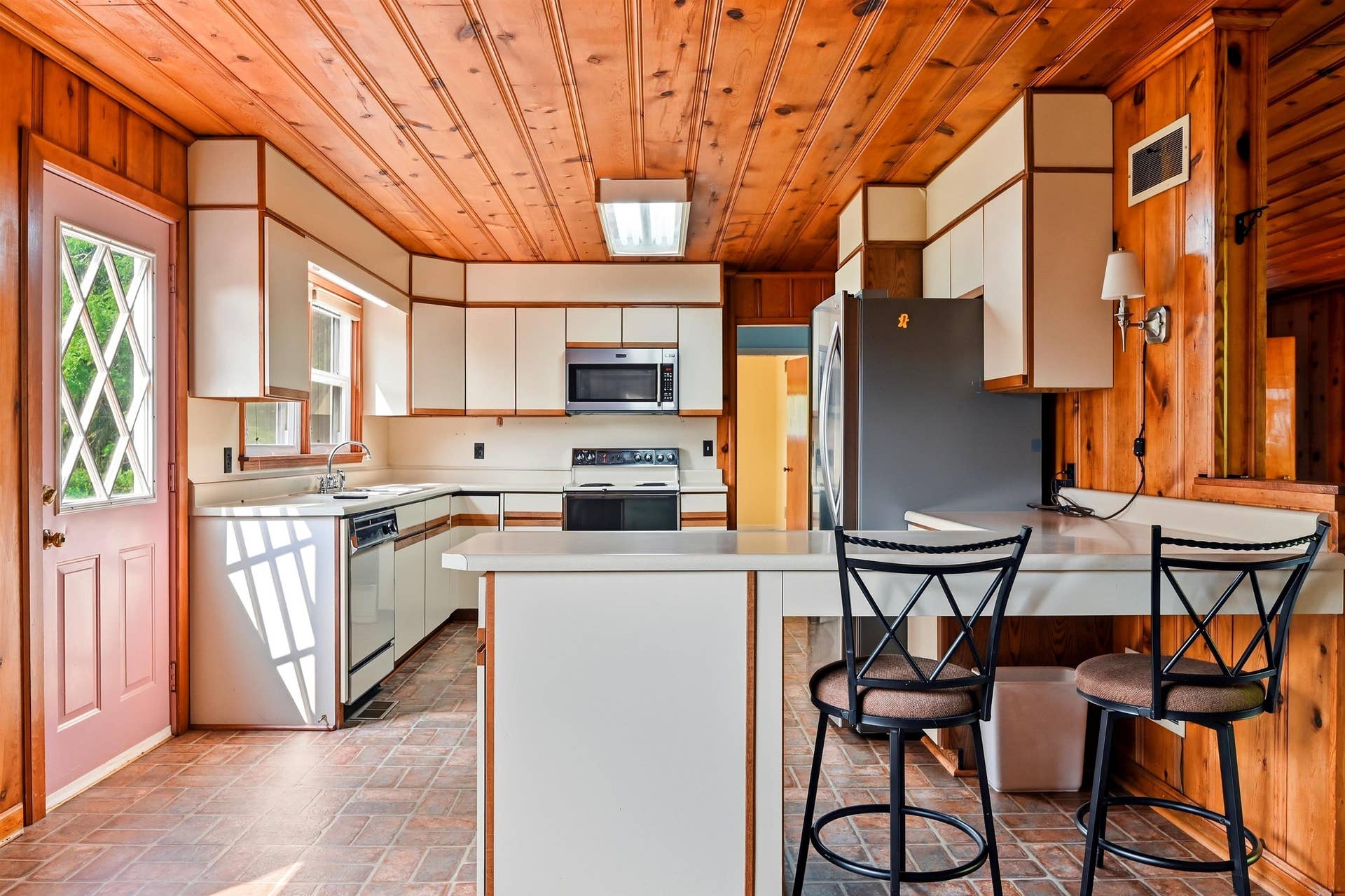 715 BURRUSS Drive, Blacksburg, VA 24060