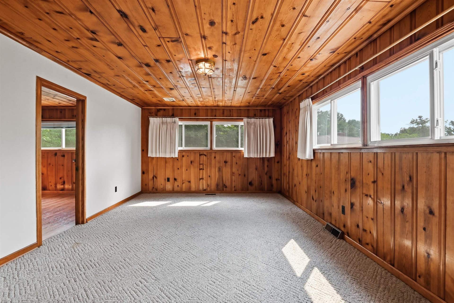715 BURRUSS Drive, Blacksburg, VA 24060