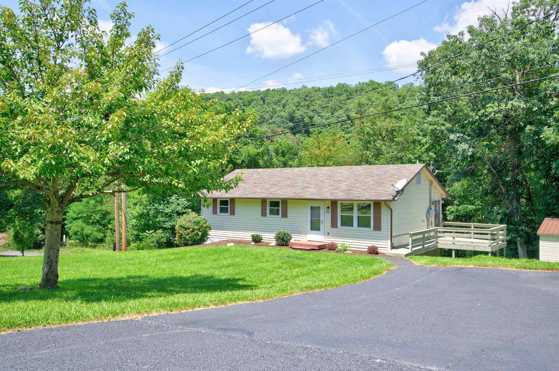 1548 Gallimore Street, Christiansburg, VA 24073