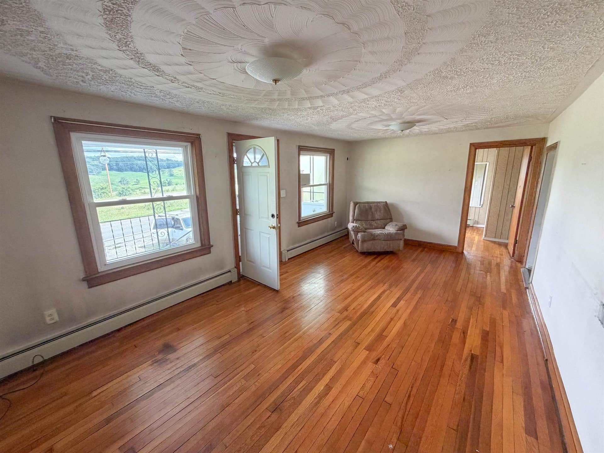 1066 PULASKI GILES Turnpike, Pearisburg, VA 24134