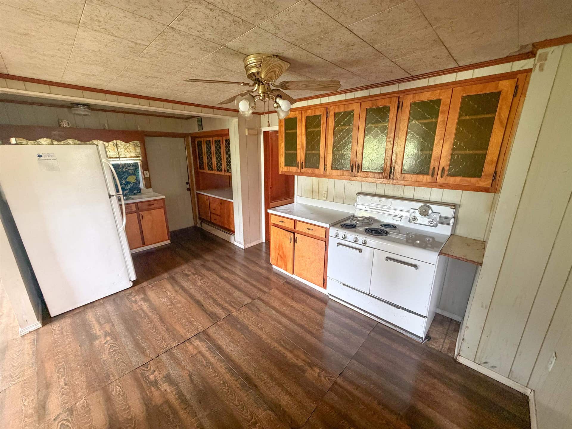 1066 PULASKI GILES Turnpike, Pearisburg, VA 24134