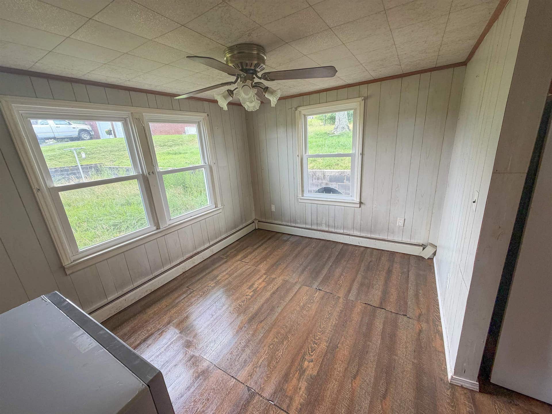 1066 PULASKI GILES Turnpike, Pearisburg, VA 24134