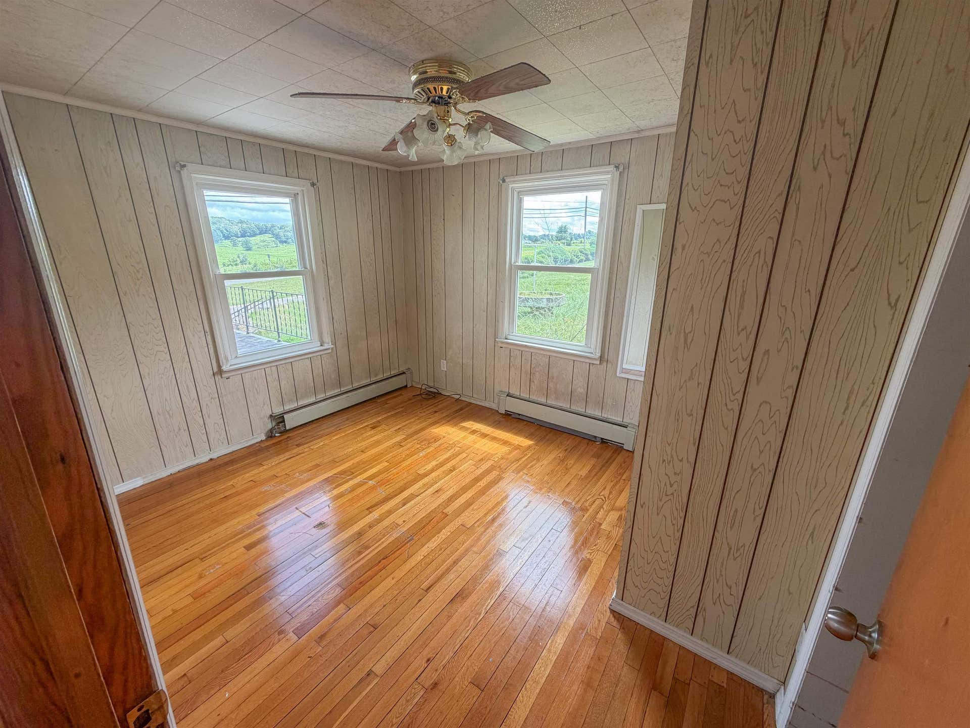 1066 PULASKI GILES Turnpike, Pearisburg, VA 24134