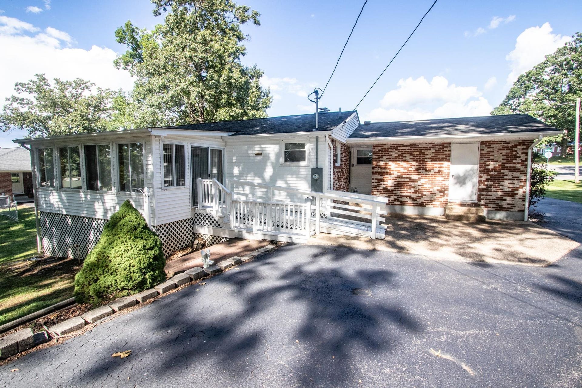 185 Overhill Road, Christiansburg, VA 24073