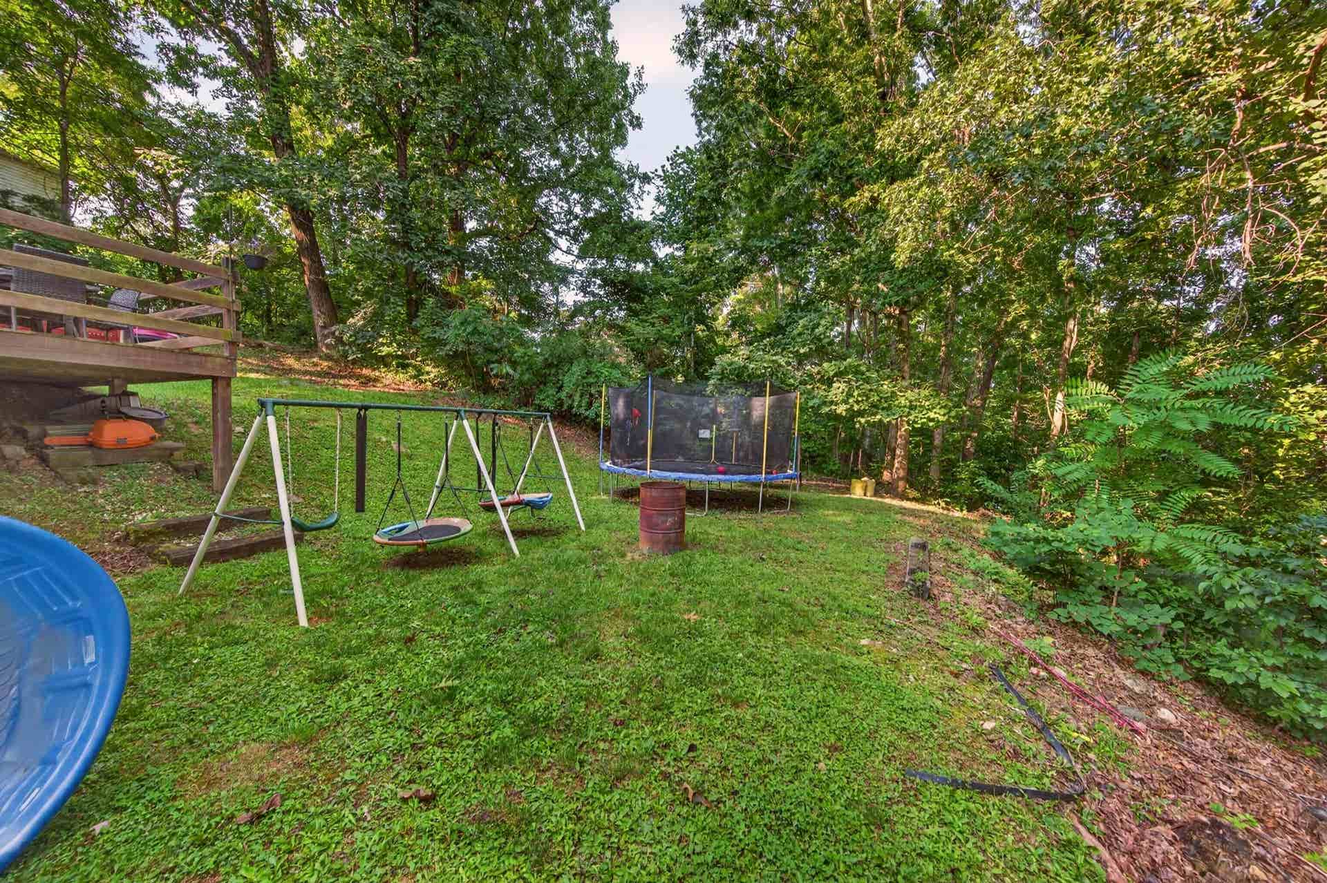 189 Pine Hollow Road, Christiansburg, VA 24073