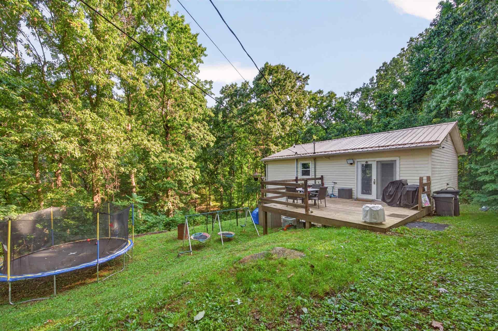 189 Pine Hollow Road, Christiansburg, VA 24073