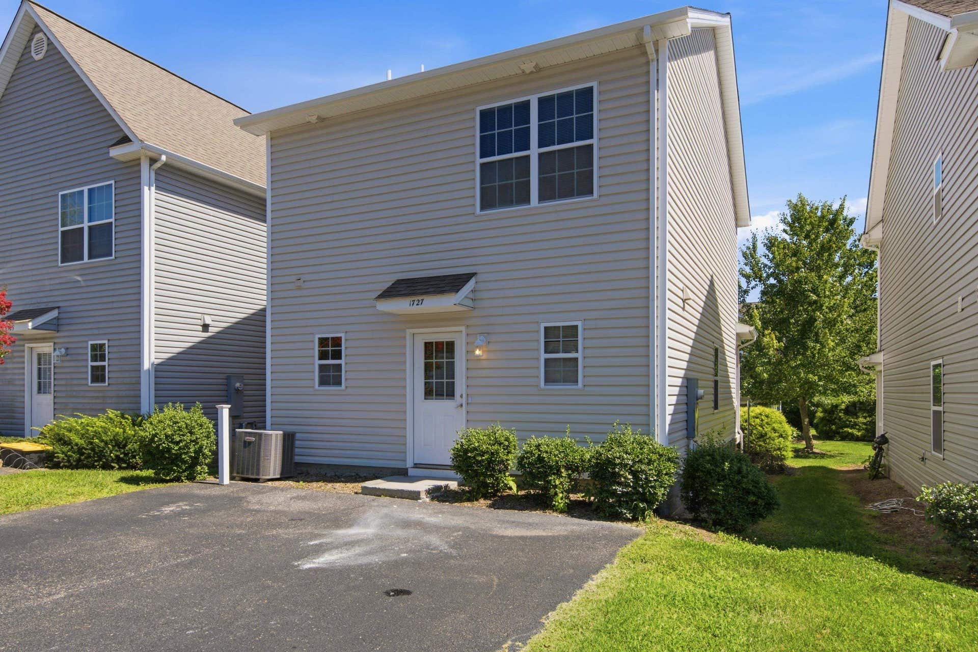 1727 Aden Lane, Blacksburg, VA 24060