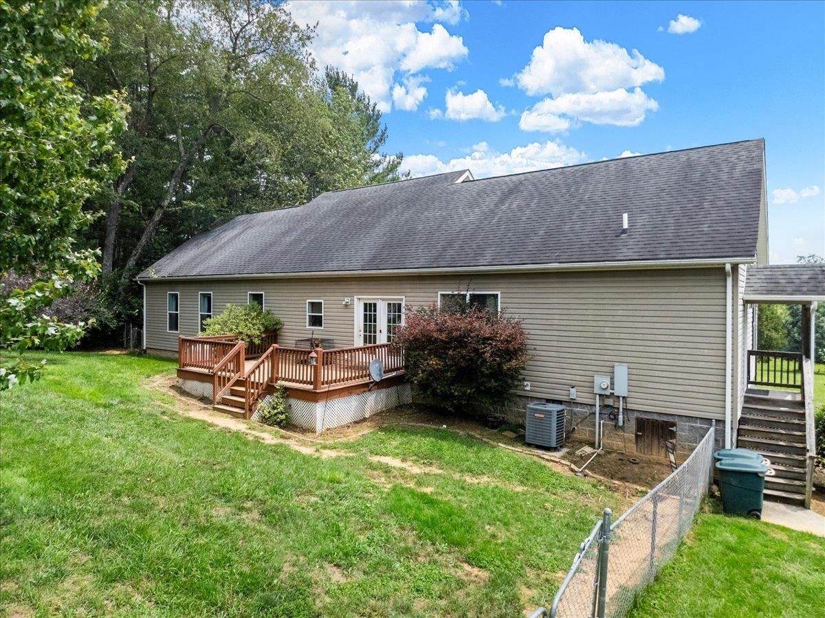 7825 Little River Dam Road, Radford, VA 24141