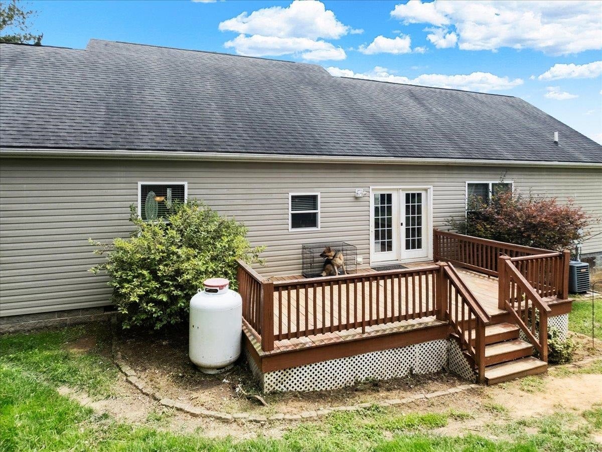 7825 Little River Dam Road, Radford, VA 24141