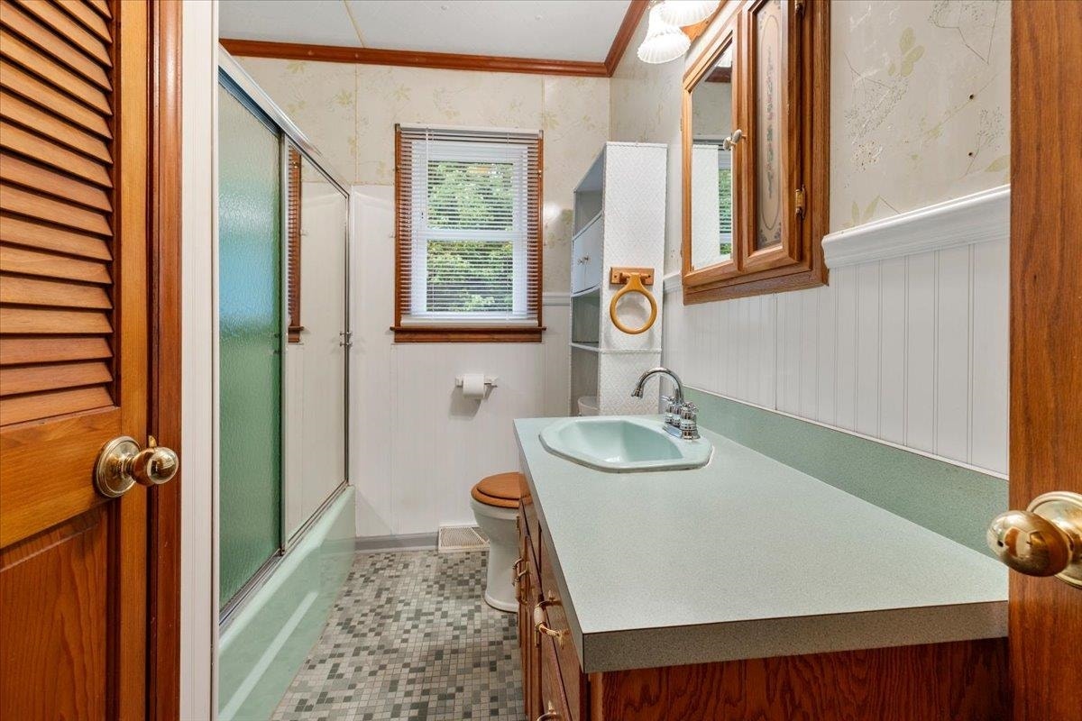 615 Circle Drive, Pembroke, VA 24136