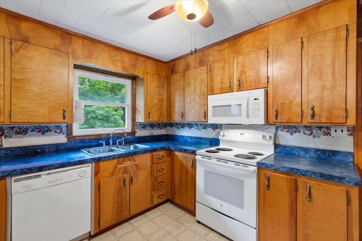 615 Circle Drive, Pembroke, VA 24136