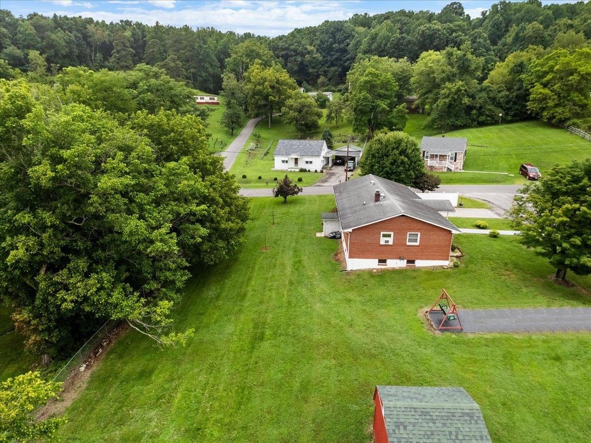 615 Circle Drive, Pembroke, VA 24136