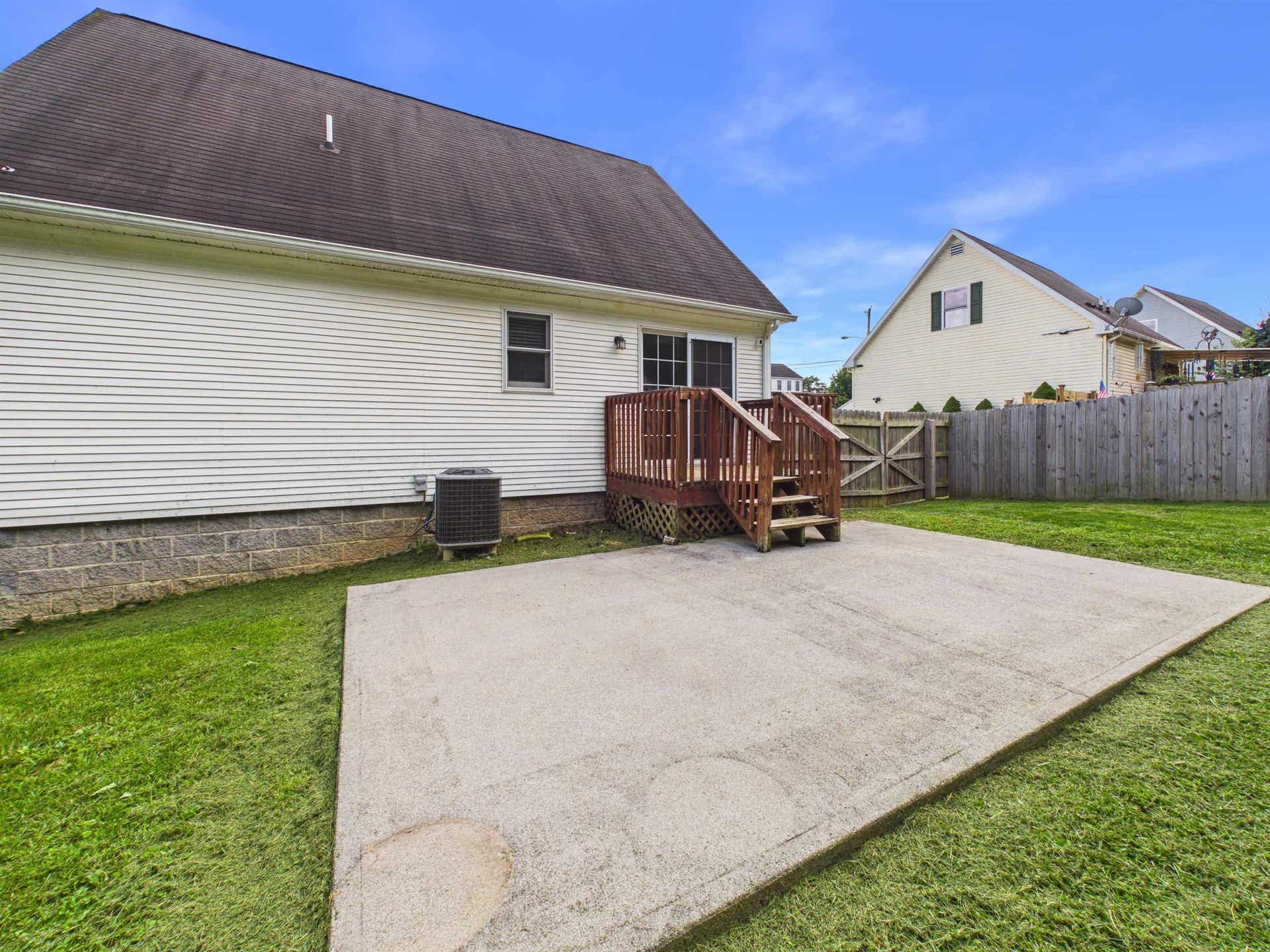 100 Cullen Court, Christiansburg, VA 24073
