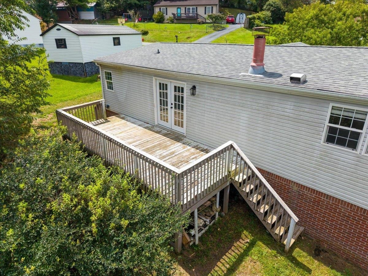 3300 Springview Drive, Christiansburg, VA 24073
