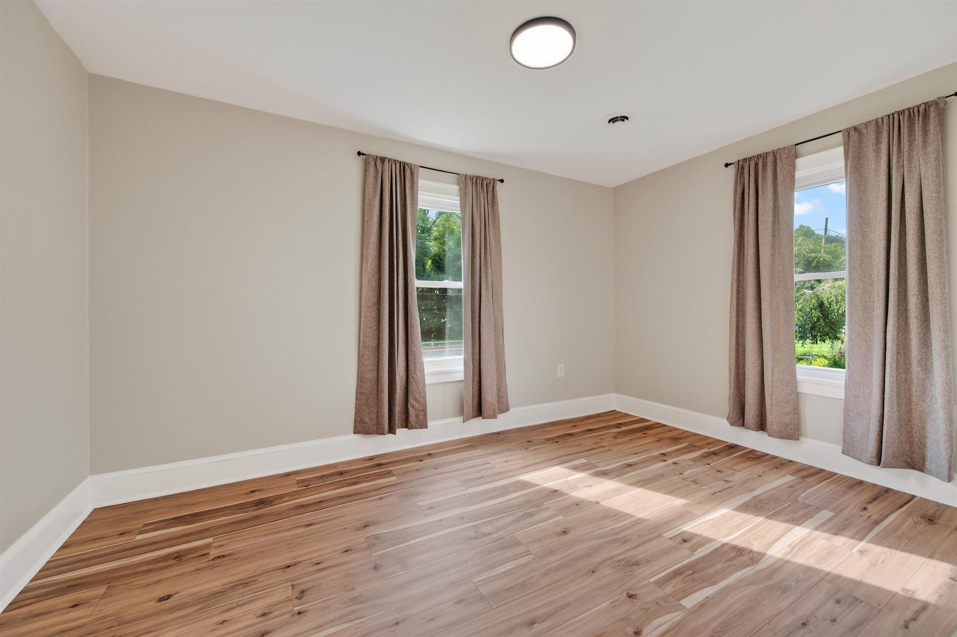 104 Park Drive, Narrows, VA 24124