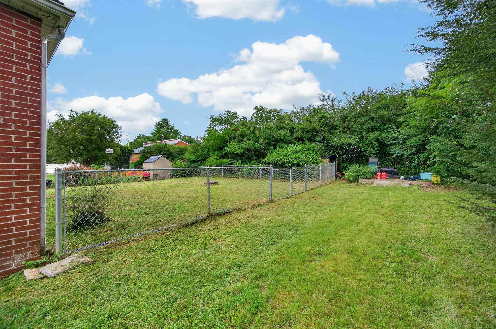 104 Park Drive, Narrows, VA 24124