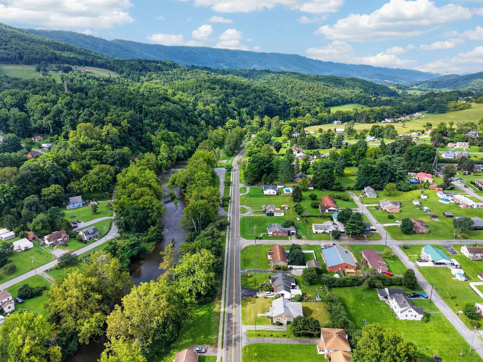 104 Park Drive, Narrows, VA 24124