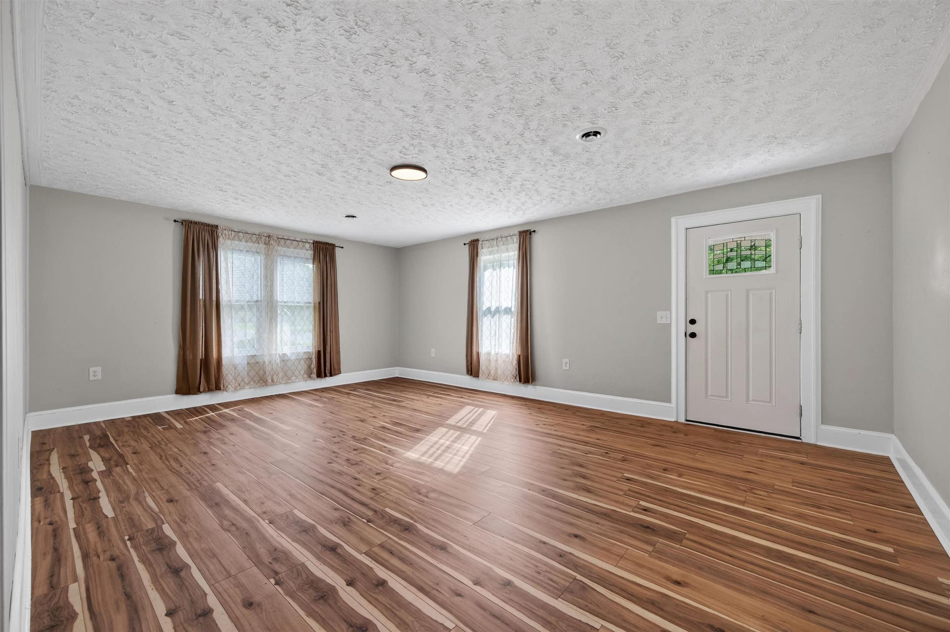 104 Park Drive, Narrows, VA 24124