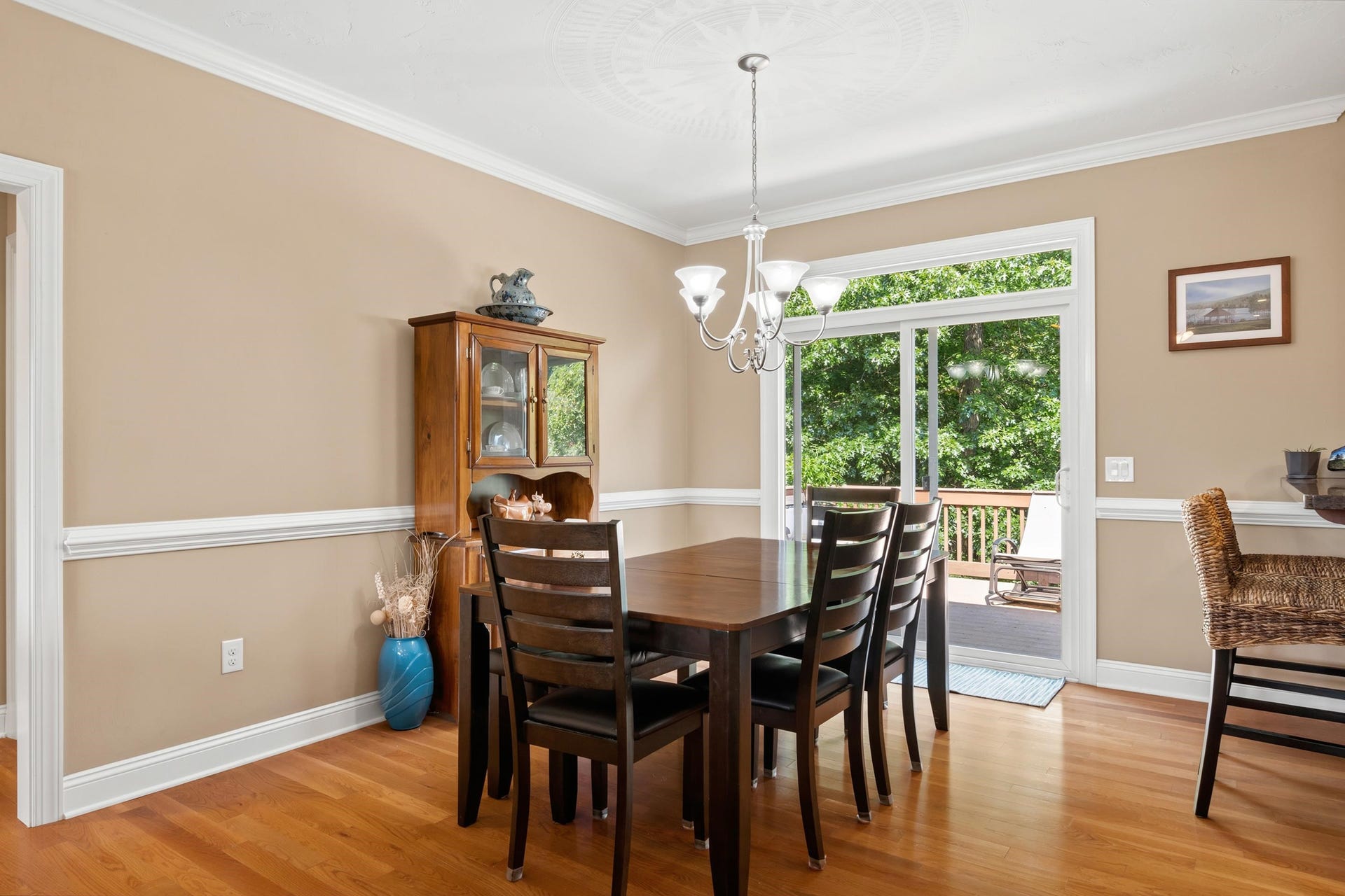 925 Brooklyn Avenue, Christiansburg, VA 24073