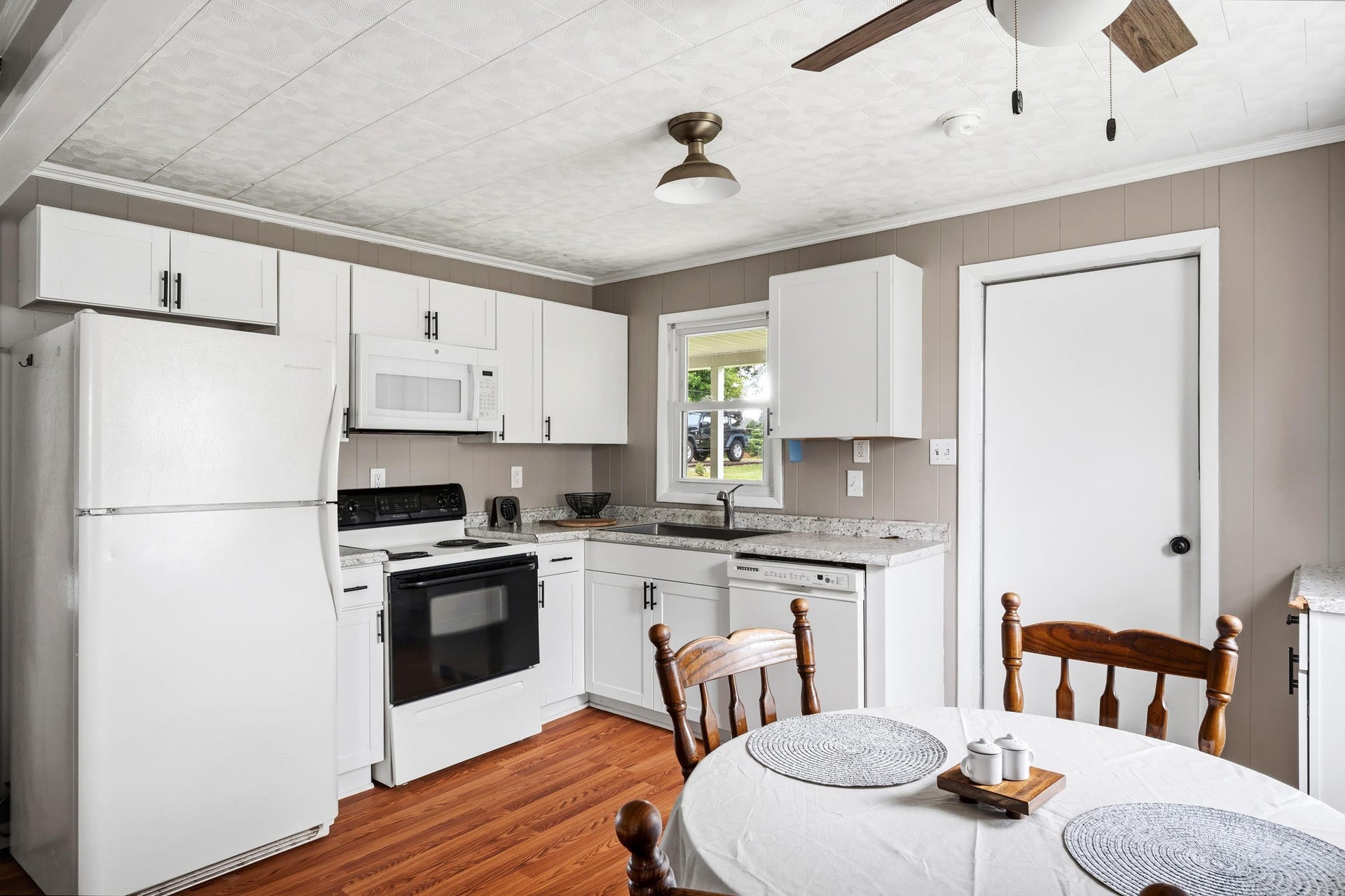 813 Thirteenth Street, Radford, VA 24141